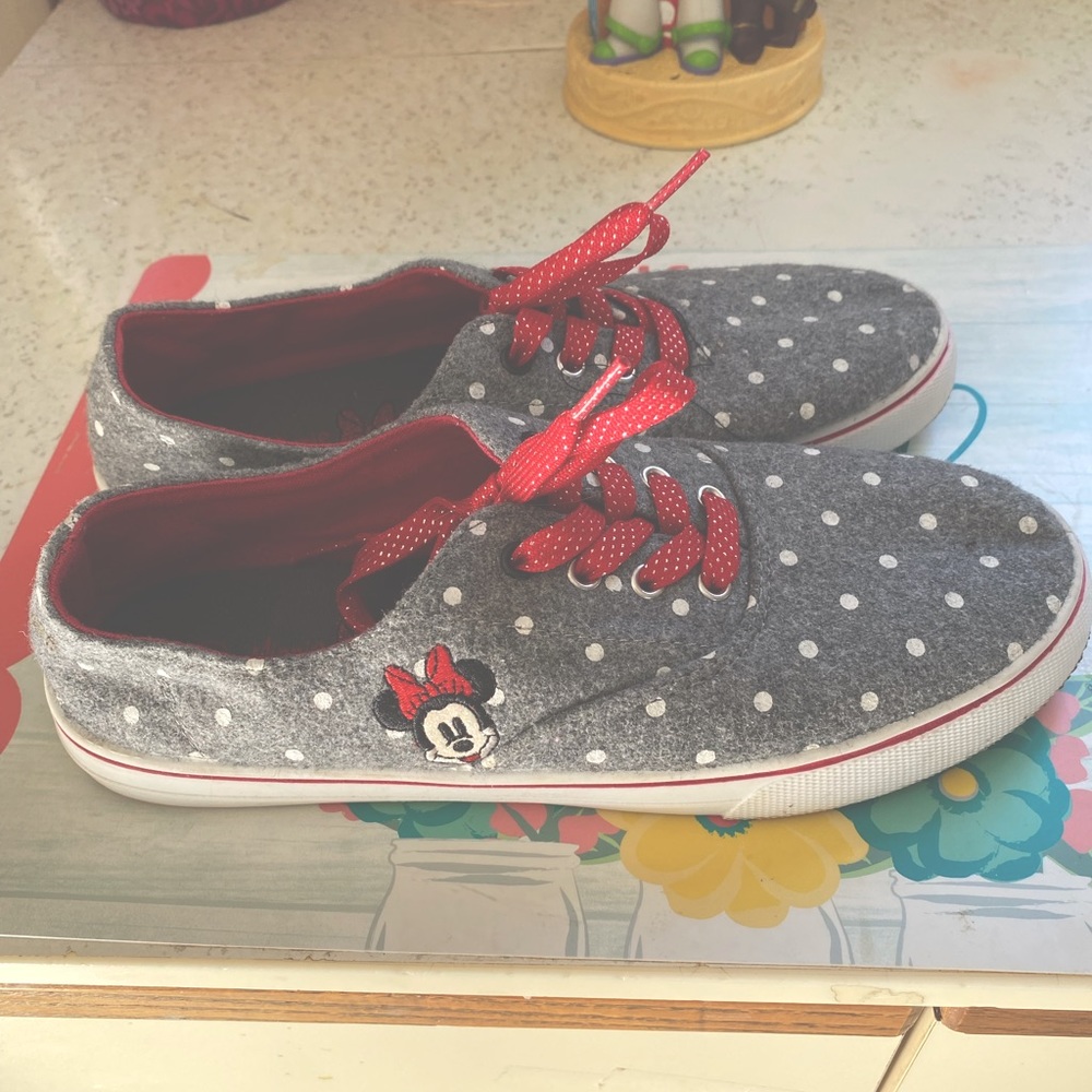 Minnie Shoes ! very cute. size 8.